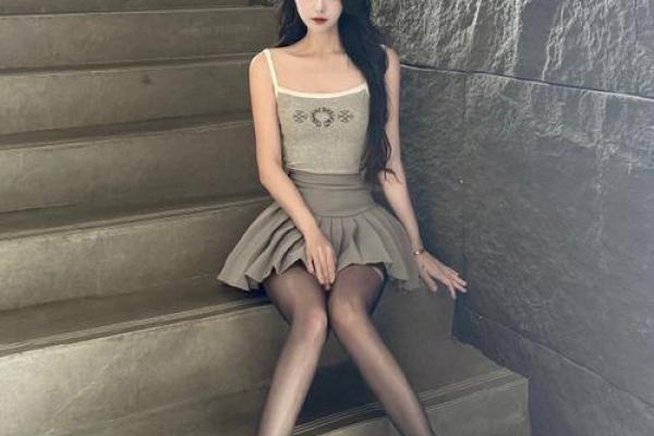 12星座都适合穿什么颜色的丝袜