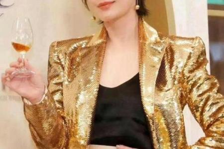 贾静雯的八字注定要经历二婚 谁说二婚的女人不幸福 她就是例外