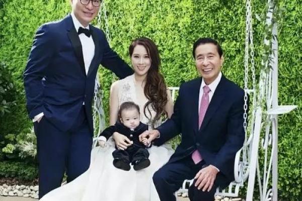 为了女儿进豪门她拼了！改八字、迁祖坟，徐子淇的豪门生活怎样？
