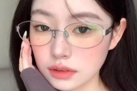 12星座戴哪种眼镜最好看