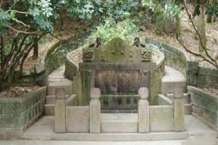 墓地风水的朝向方位是什么神位