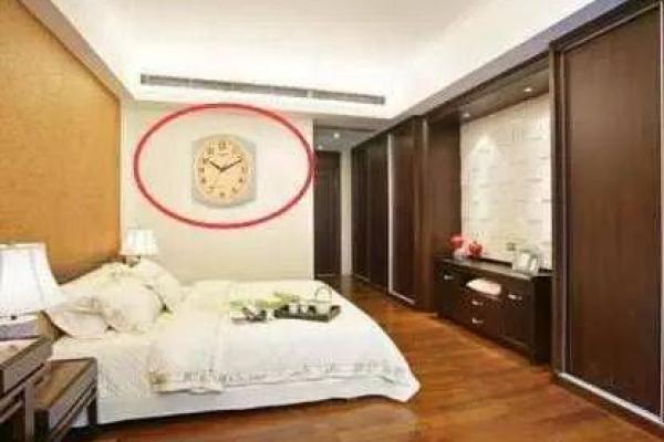 关于挂钟风水禁忌朝向不宜摆放位置