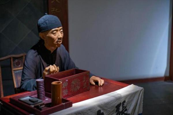 为什么说算命先生比心理医生更管用?大师:她煞气太重画个符治她 为什么说算命先生比心理医生更管用?大师:她煞气太重画个符治她