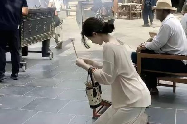 怎样求观音娘娘掷杯 怎样求观音娘娘掷杯
