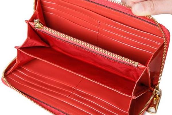 风水角度红色钱包破财还是守财解答 风水角度红色钱包破财还是守财解答